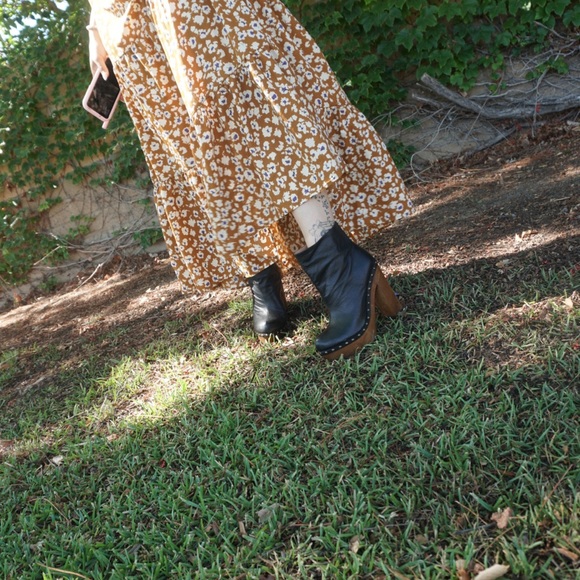 Platform leather with wood shoes - Picture 11 of 11